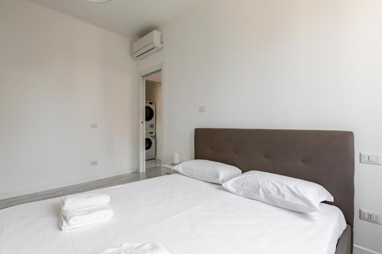 Garibaldi & Gae Aulenti Modern Apt With Private Parking! Milan Exterior photo